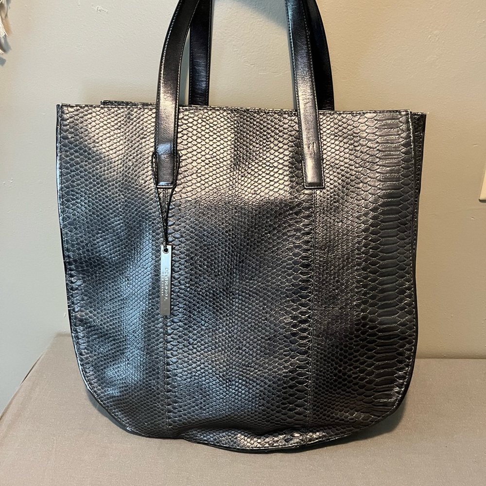 Dark grey fo-snake skin tote